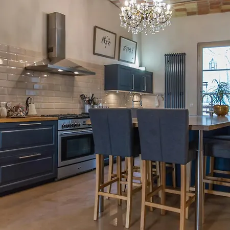 Casa vacanze Charming House With Pool In Occitania
